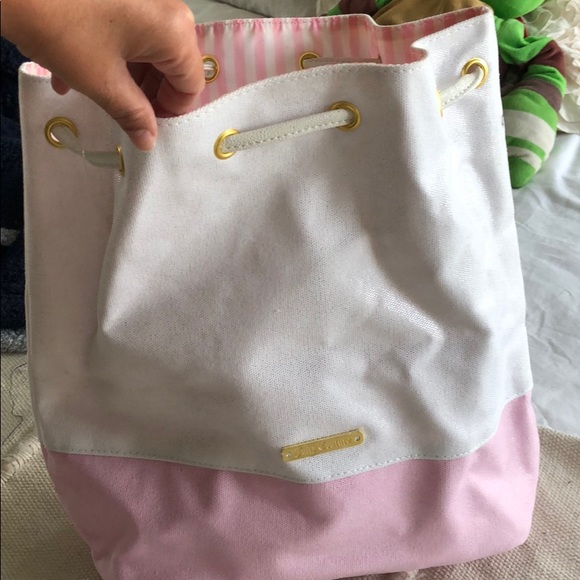 Backpack - Picture 1 of 4